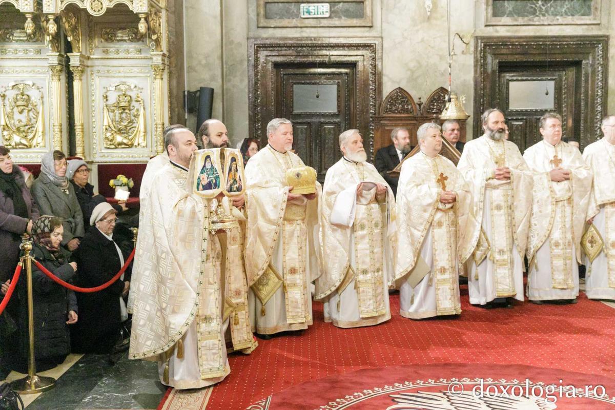 Liturghie arhierească la Catedrala Mitropolitană din Iași  în cinstea Sfinților Trei Ierarhi / Foto: pr. Silviu Cluci